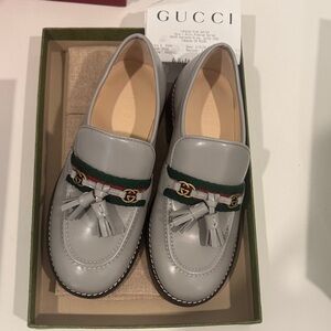Gucci kids Gray Leather Tassel Loafers with Green-Red Web